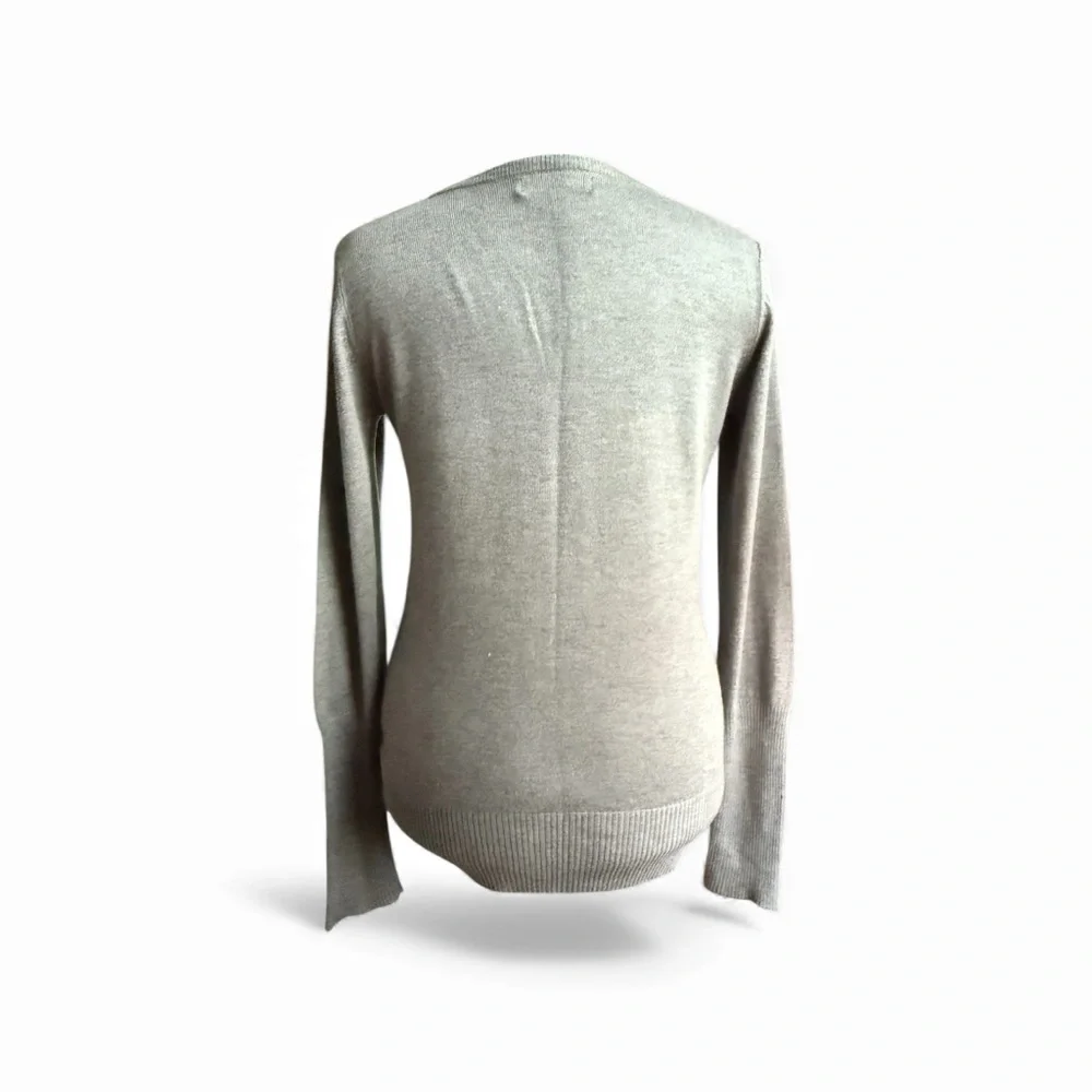 Target Women's V-Neck Sweater - Picture 3 of 6